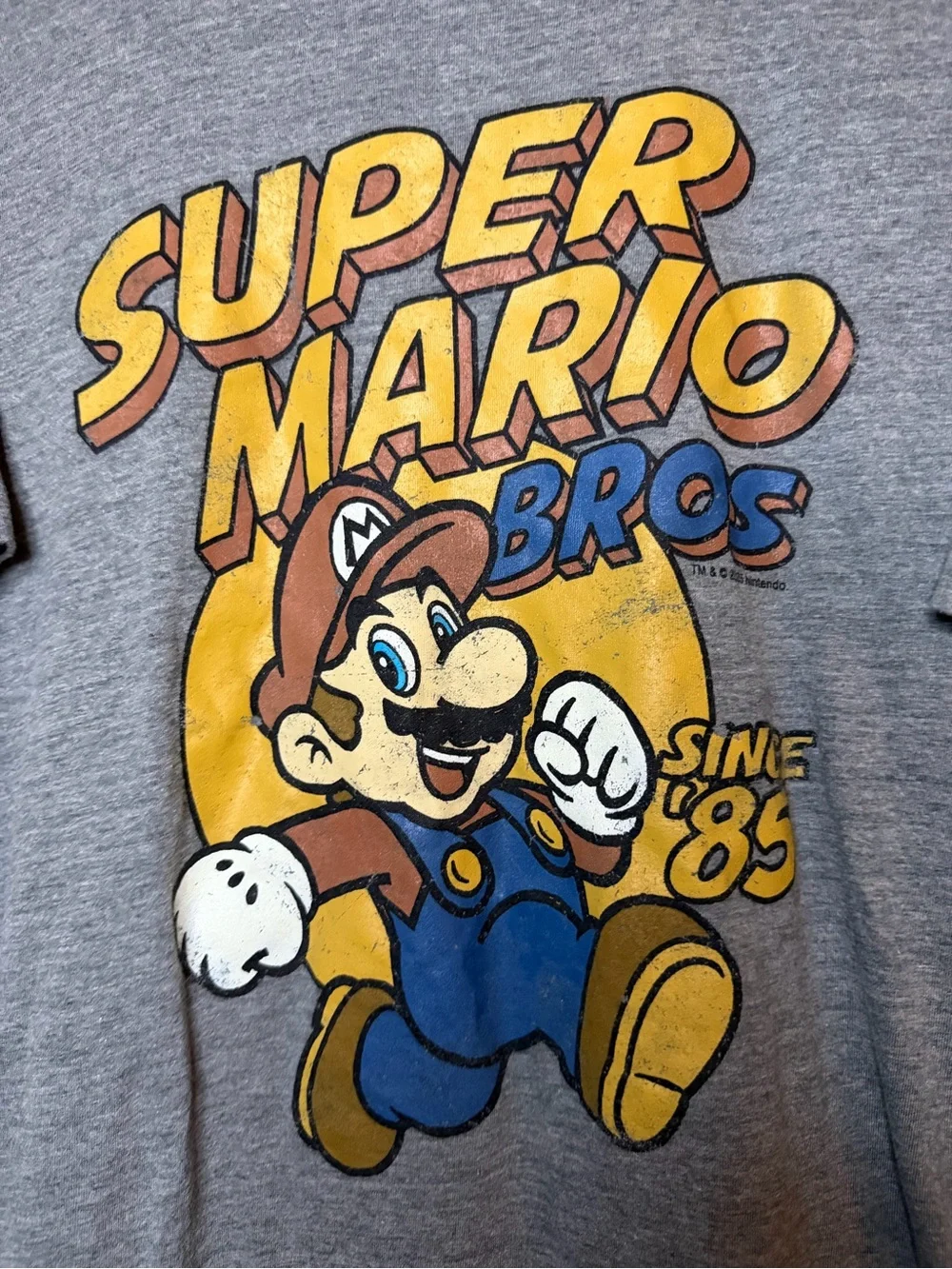 Old Navy Gray Super Mario Bros Vintage Graphic Tee with Yellow & Blue Mens Large